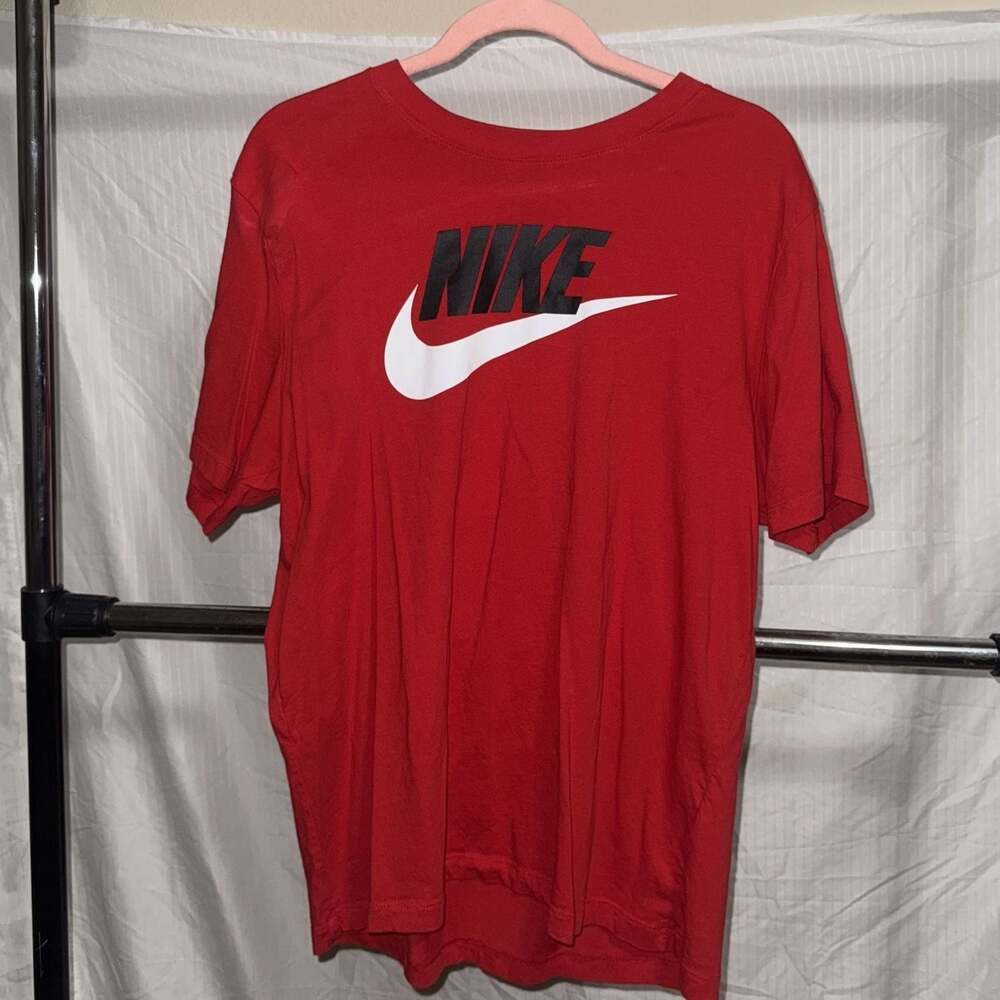 Nike Men's Sportswear Icon Futura Logo Graphic T-Shirt University Red